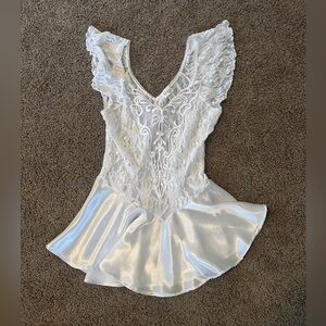 Cinema Etoile Lacey nightie, cap sleeve